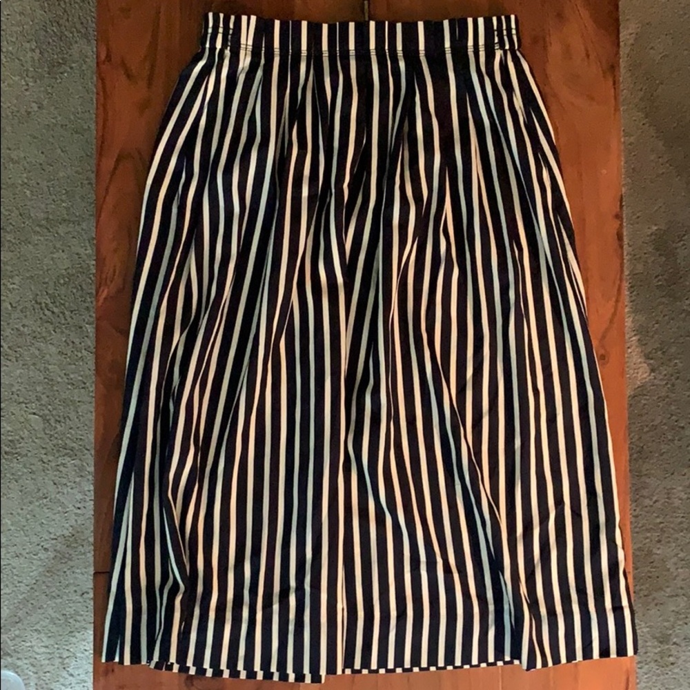 J.Crew Navy & Cream Midi Skirt w/pockets size 6